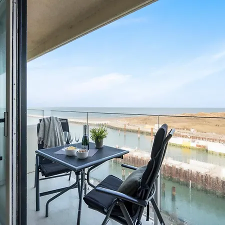 Lighthouse View - Pier Facing Apartment With Garage Nieuwpoort Exterior foto